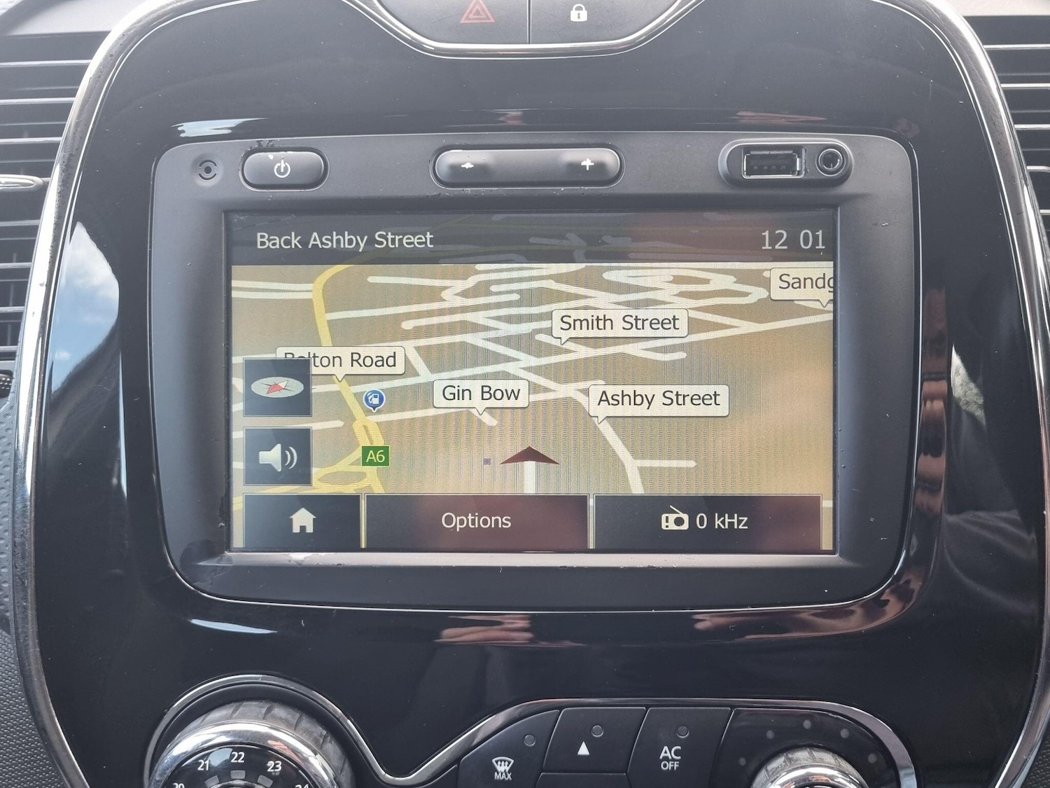 Used Renault Captur 2014 for sale - 76993519: Photo 9