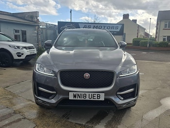 Used Jaguar F-Pace 2018 for sale - 78301965: Photo