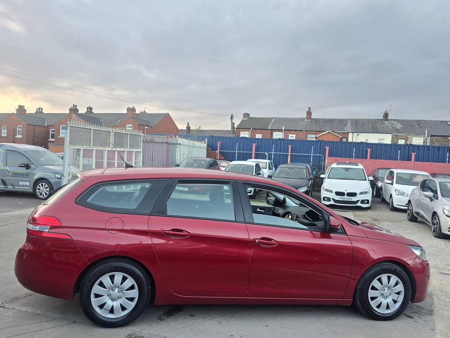 Used Peugeot 308 2014 for sale - 77925372: Photo 8