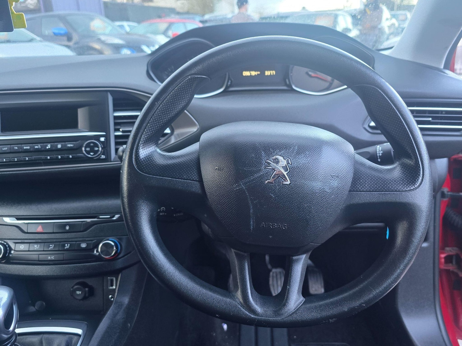 Used Peugeot 308 2014 for sale - 77925372: Photo 9