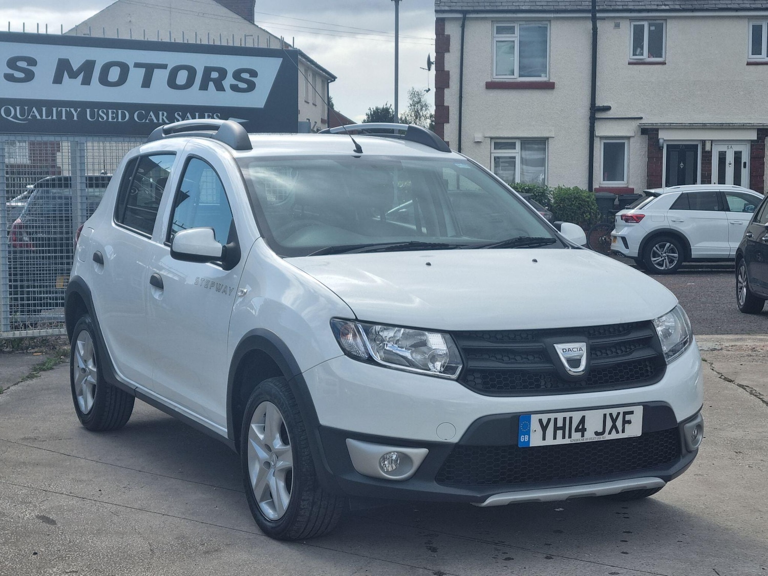 Used Dacia Sandero Stepway 2014 for sale - 76370729: Photo 1