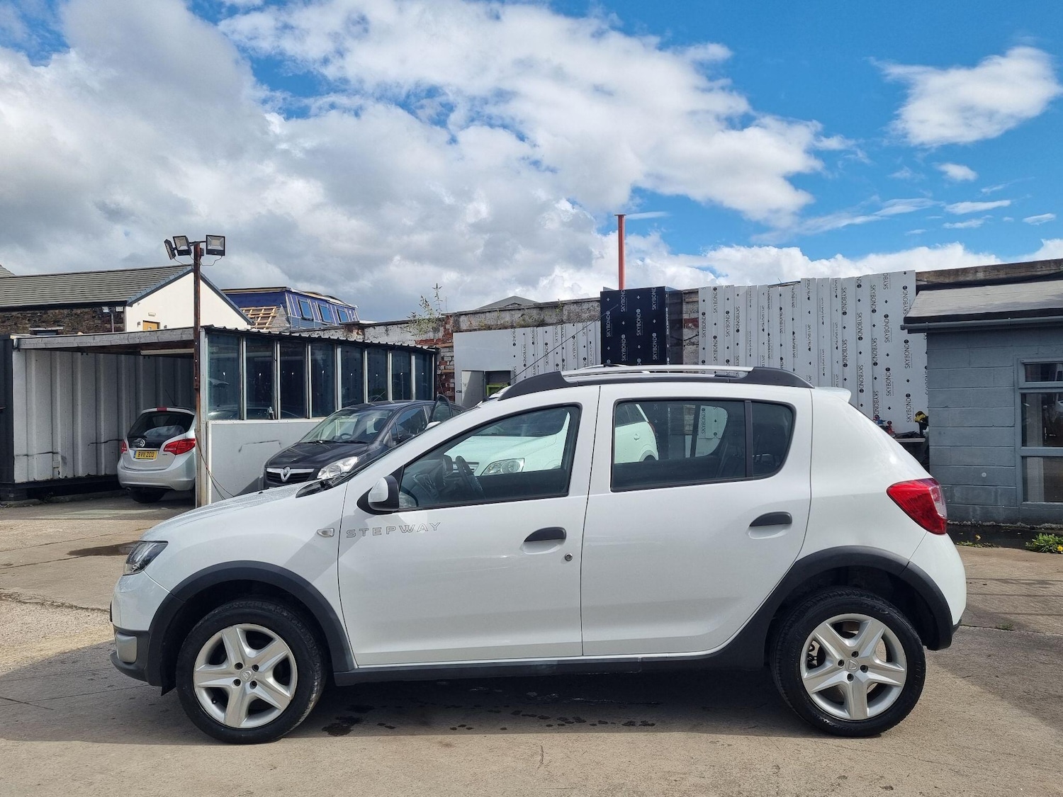 Used Dacia Sandero Stepway 2014 for sale - 76370729: Photo 7