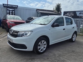 Used Dacia Sandero 2017 for sale - 78981696: Photo