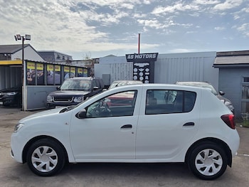 Used Dacia Sandero 2017 for sale - 78981696: Photo