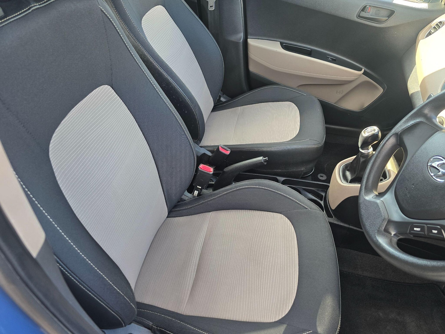 Used Hyundai i10 2014 for sale - 76370217: Photo 12