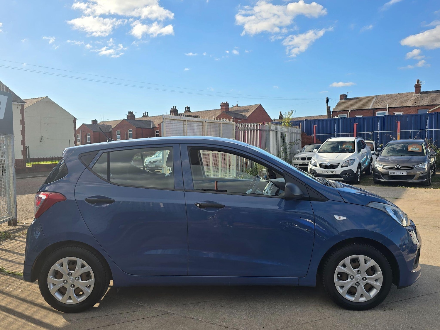 Used Hyundai i10 2014 for sale - 76370217: Photo 8