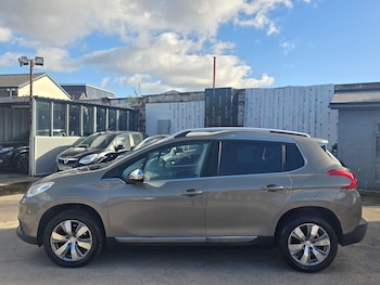 Used Peugeot 2008 2015 for sale - 76388160: Photo