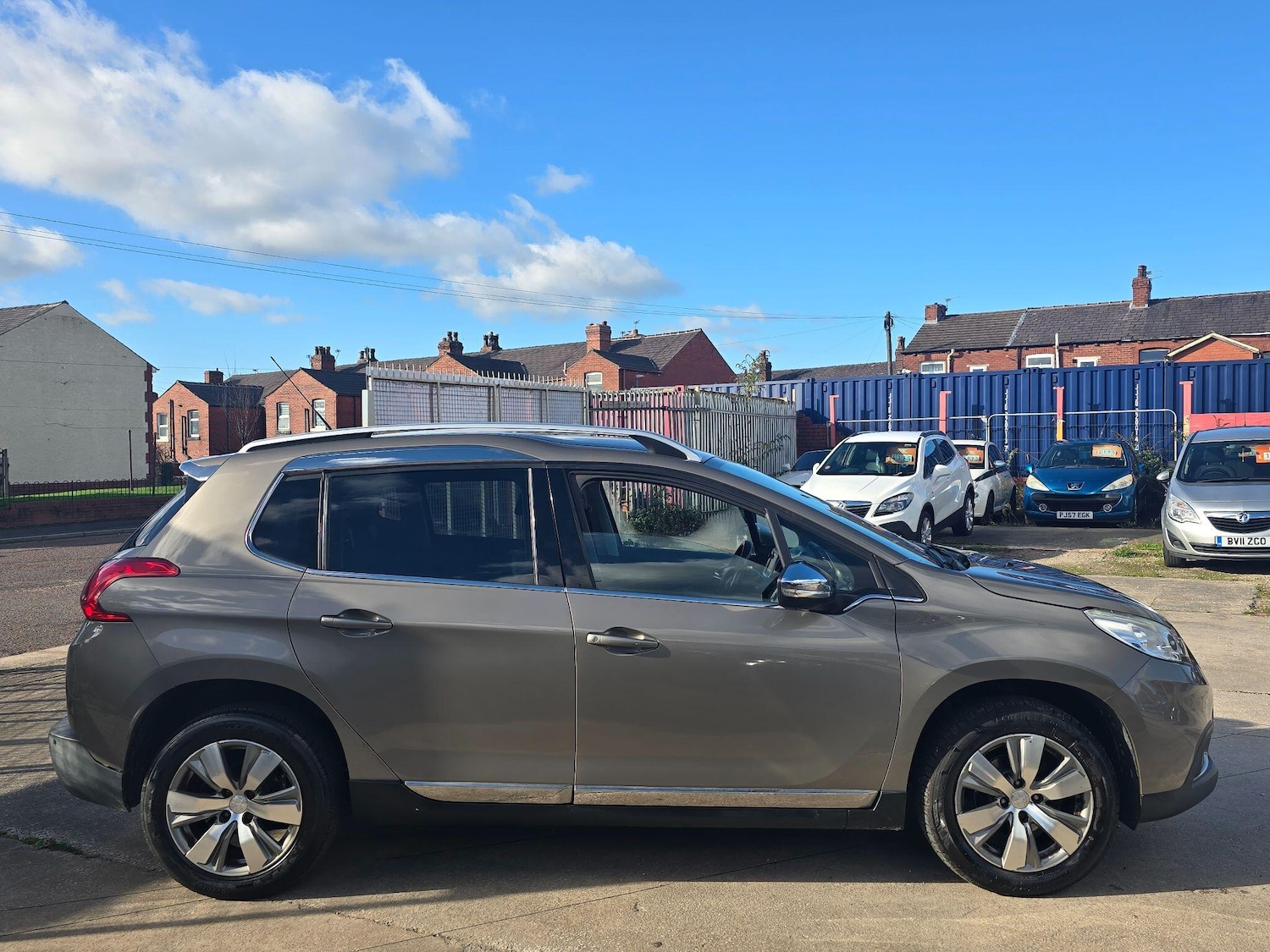 Used Peugeot 2008 2015 for sale - 76388160: Photo 8