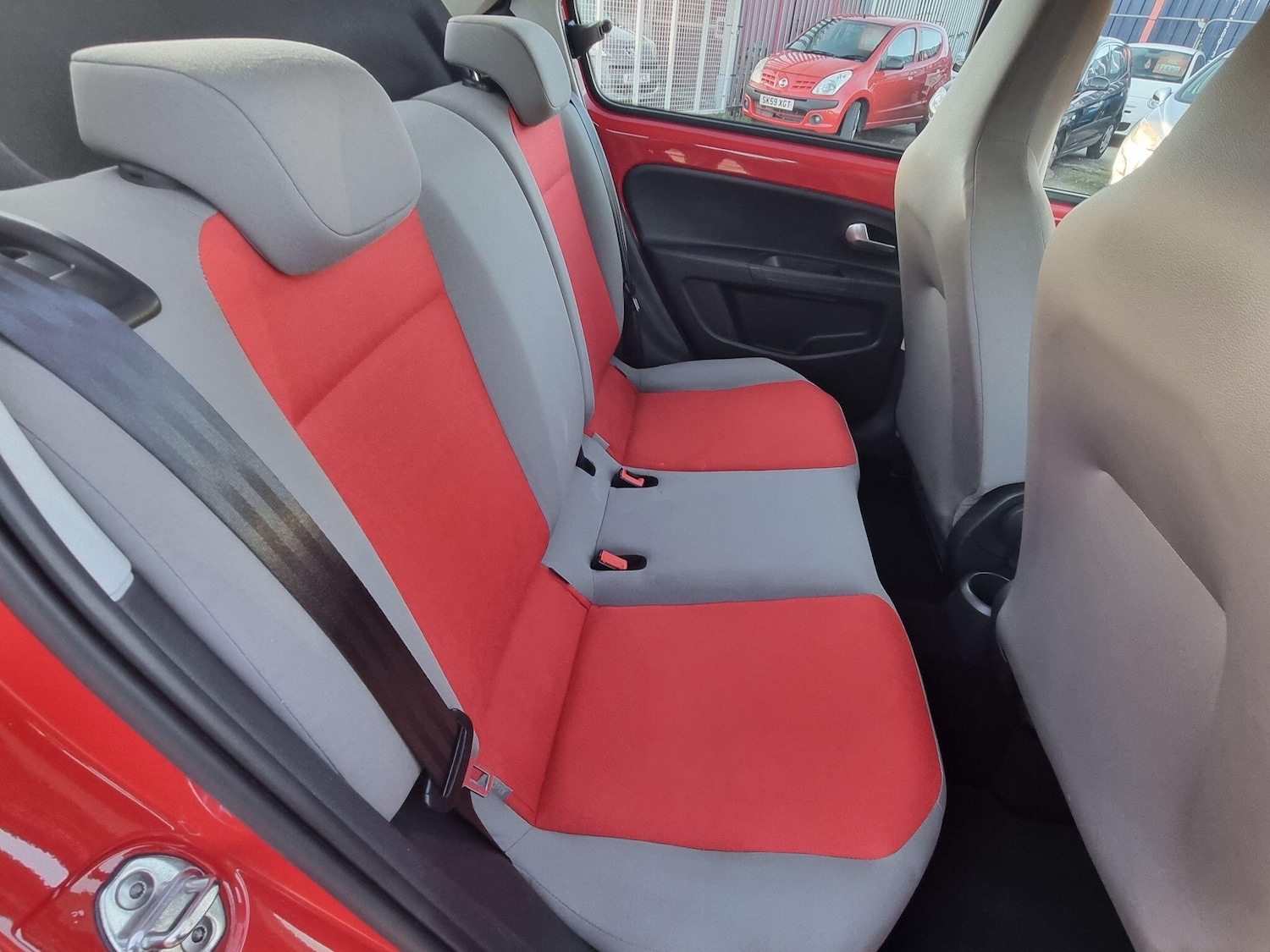 Used Volkswagen up! for sale - 76607512: Photo 6