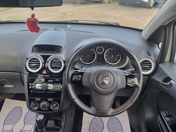 Used Vauxhall Corsa 2011 for sale - 76377321: Photo