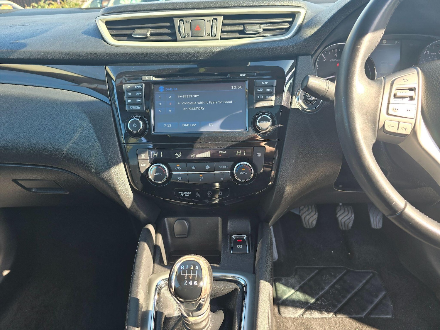 Used Nissan Qashqai 2017 for sale - 76370719: Photo 11