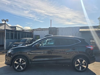 Used Nissan Qashqai 2017 for sale - 76370719: Photo