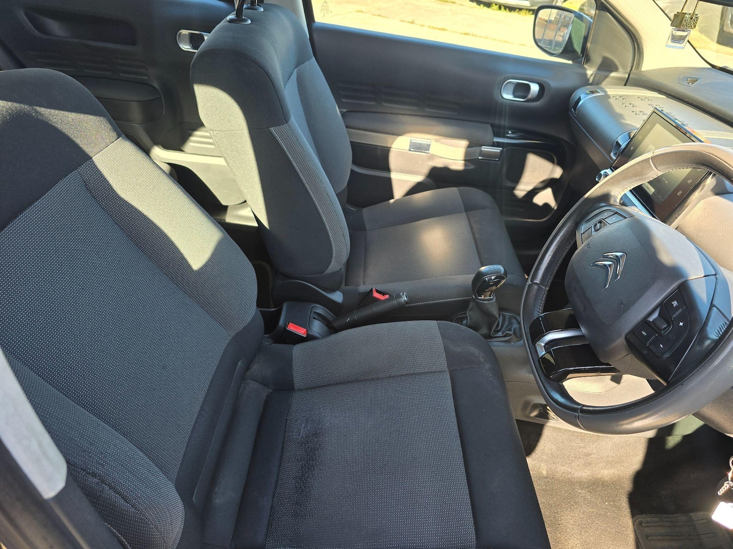 Used Citroen C4 Cactus 2018 for sale - 76997549: Photo 12