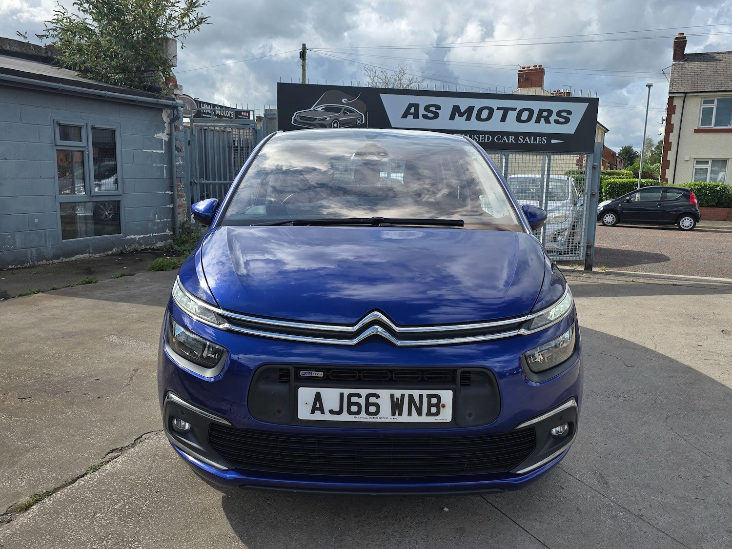 Used Citroen C4 Picasso 2016 for sale - 76370268: Photo 2