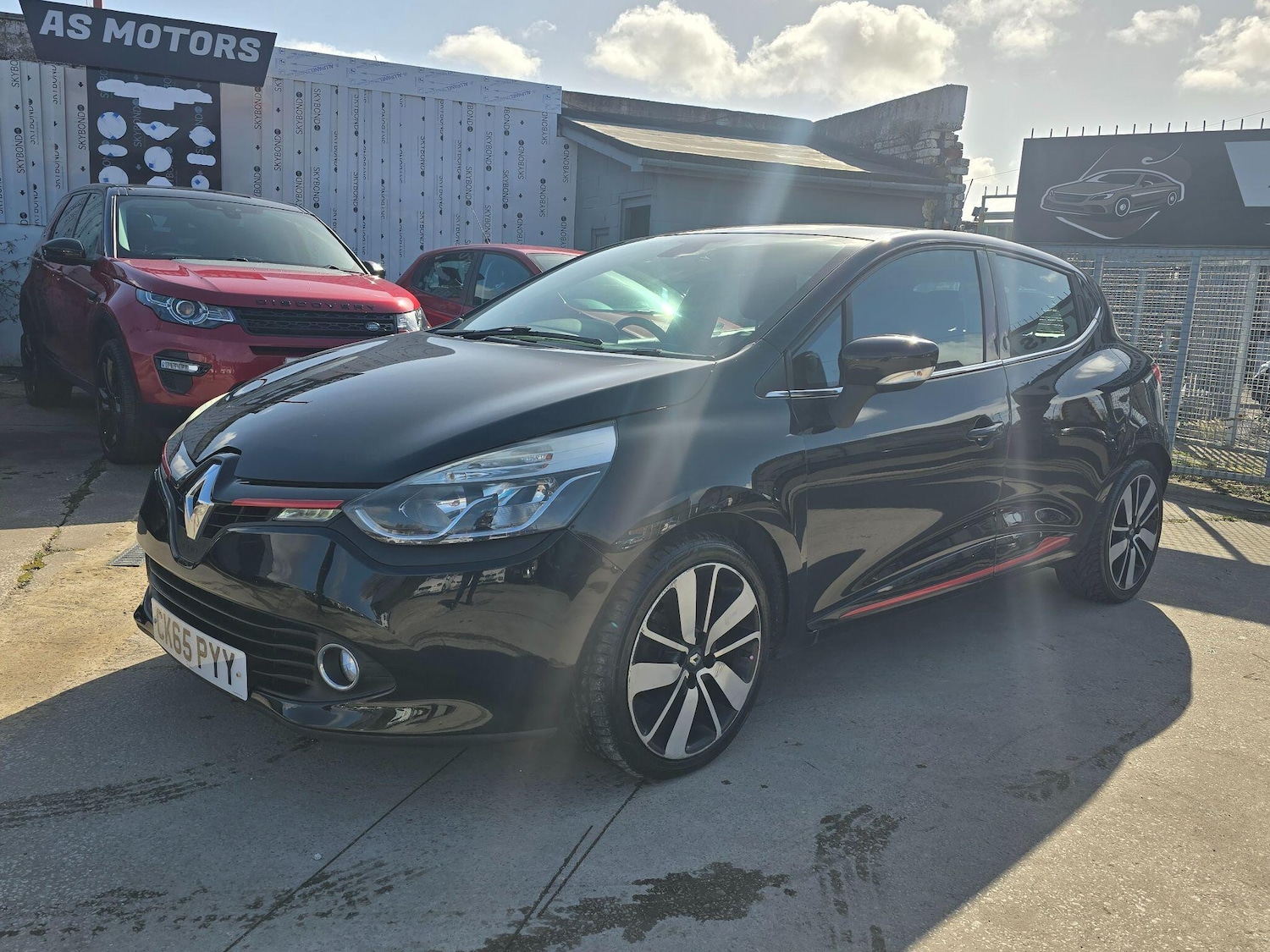 Used Renault Clio 2015 for sale - 77839539: Photo 3