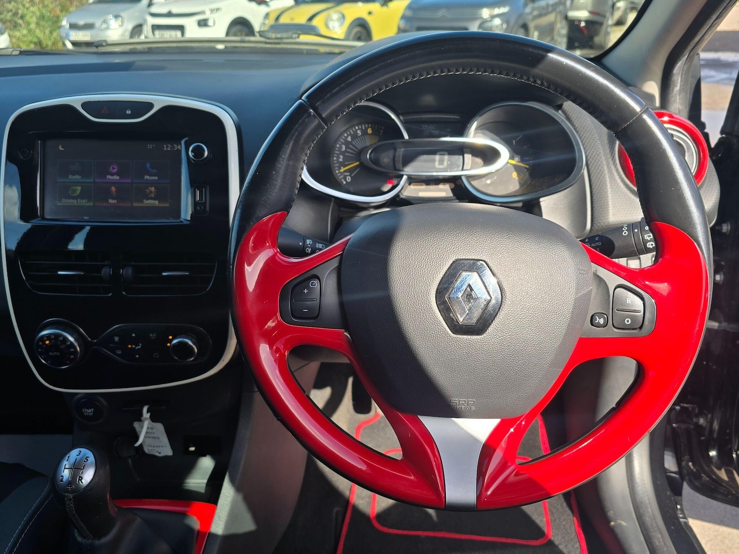 Used Renault Clio 2015 for sale - 77839539: Photo 9