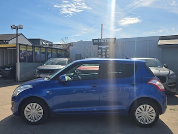 Used Suzuki Swift 2015 for sale - 79471530: Photo
