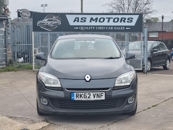 Used Renault Megane 2012 for sale - 76370803: Photo