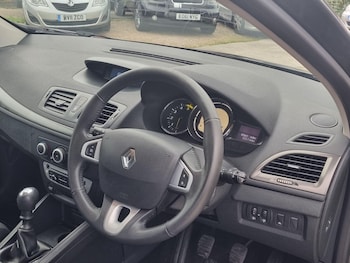 Used Renault Megane 2012 for sale - 76370803: Photo