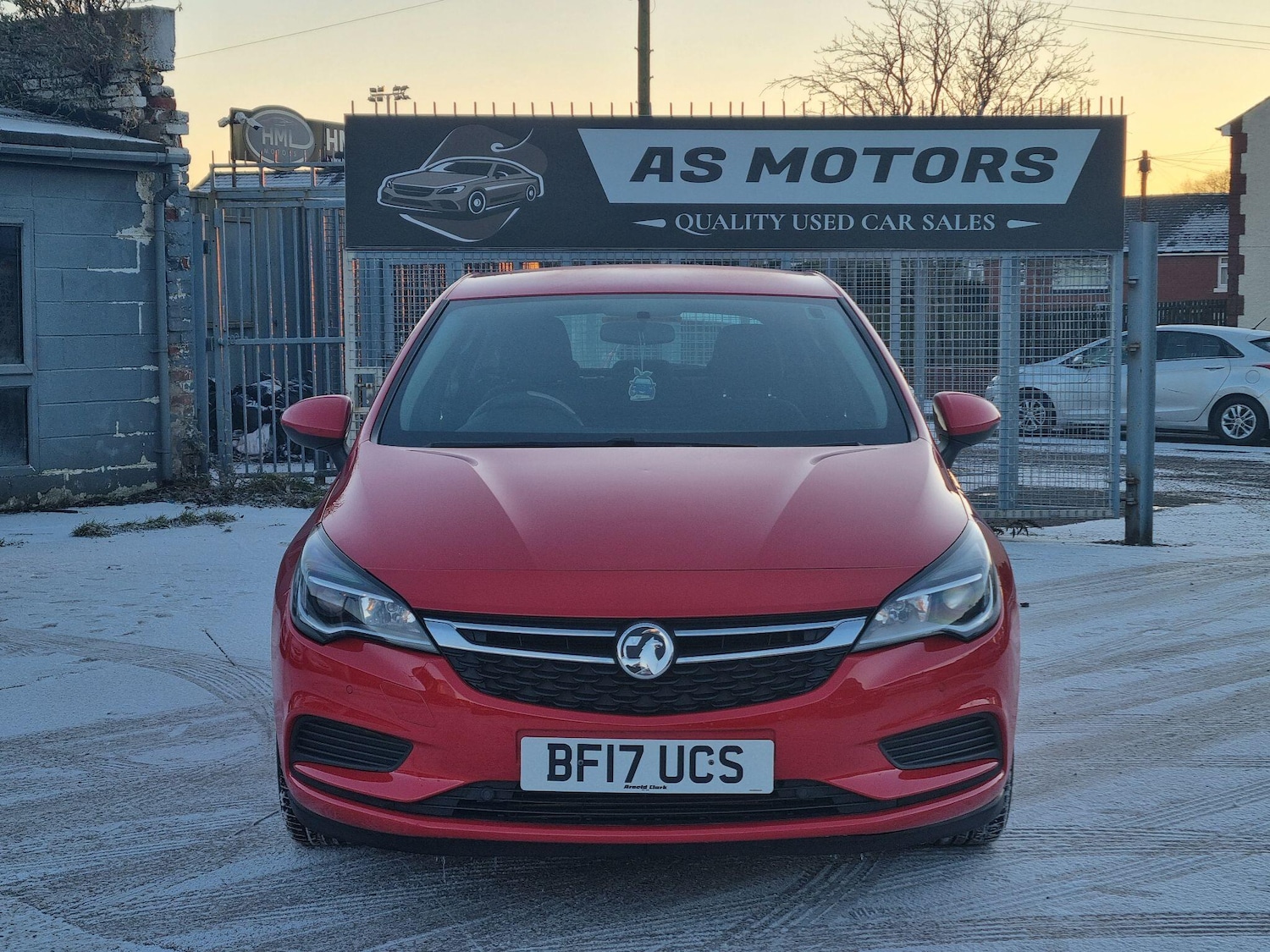 Used Vauxhall Astra 2017 for sale - 77109025: Photo 2