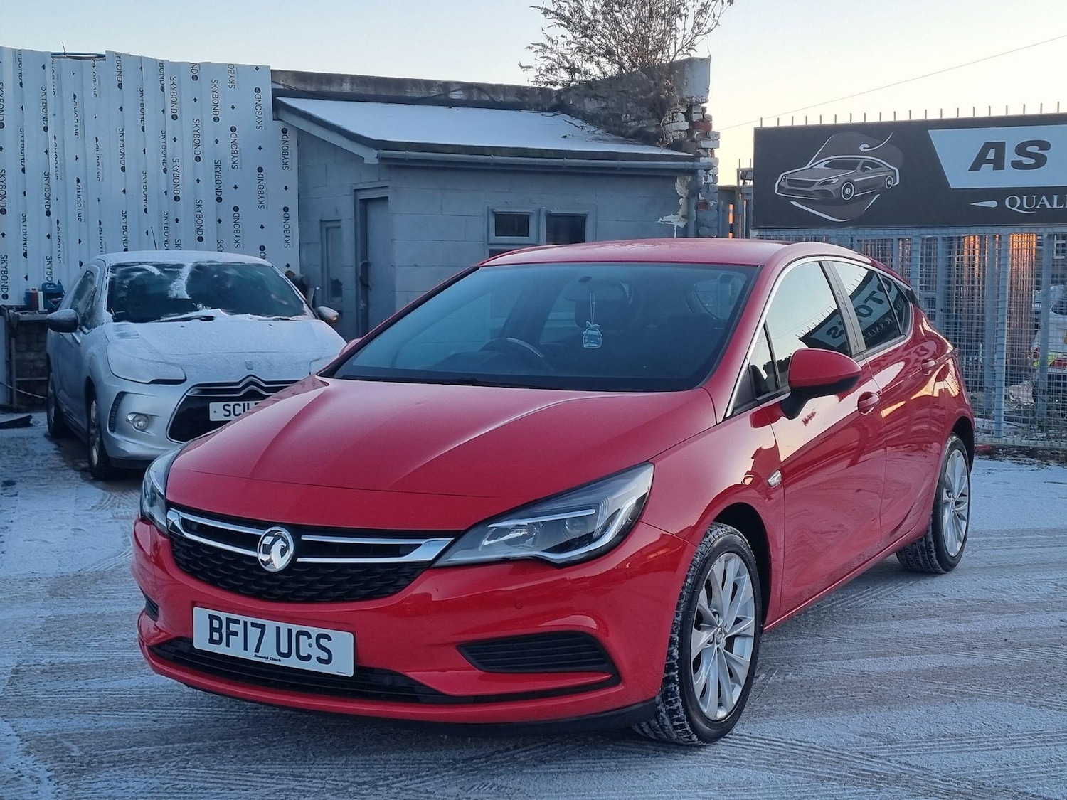 Used Vauxhall Astra 2017 for sale - 77109025: Photo 3