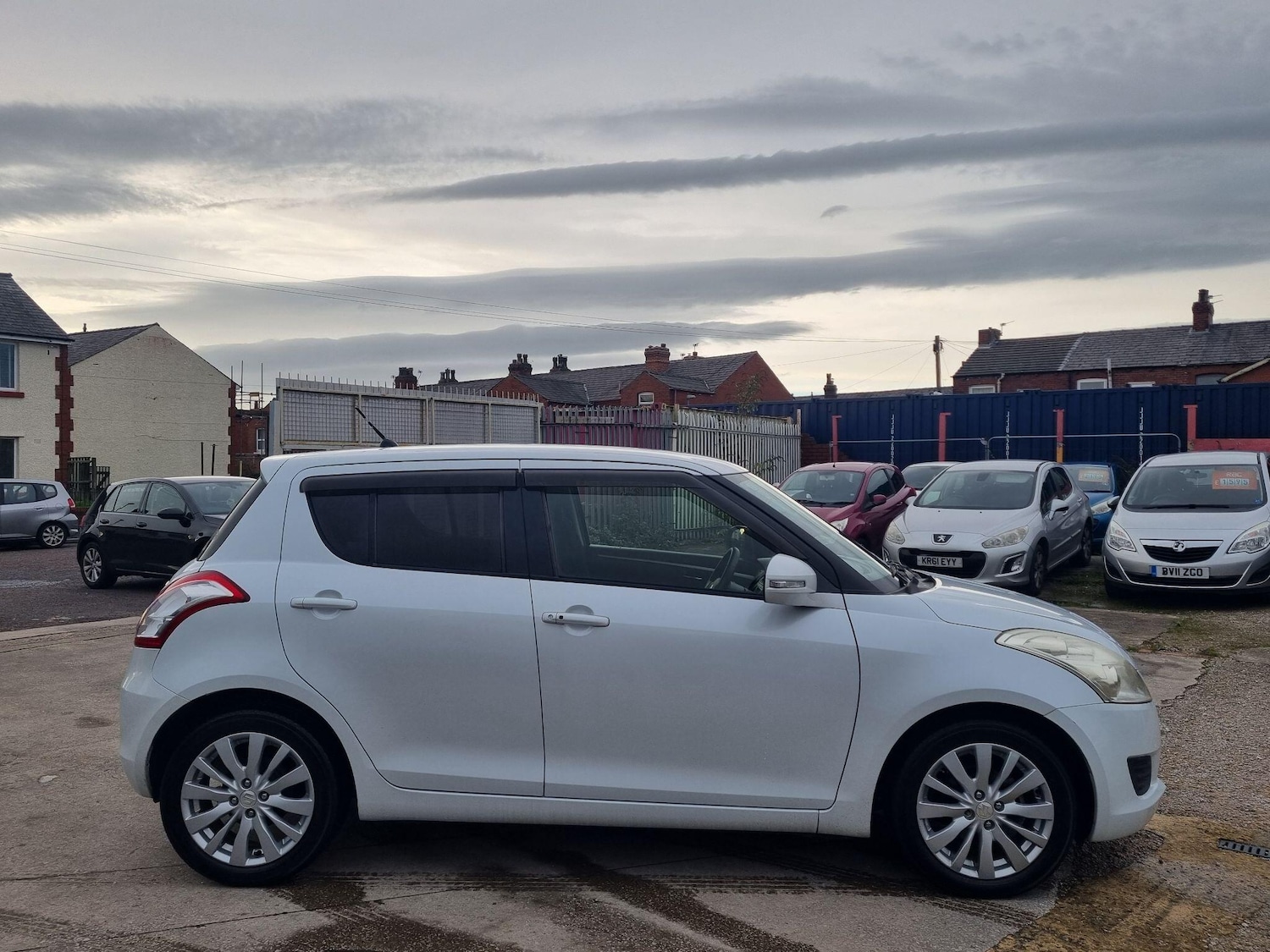 Used Suzuki Swift for sale - 76485078: Photo 8