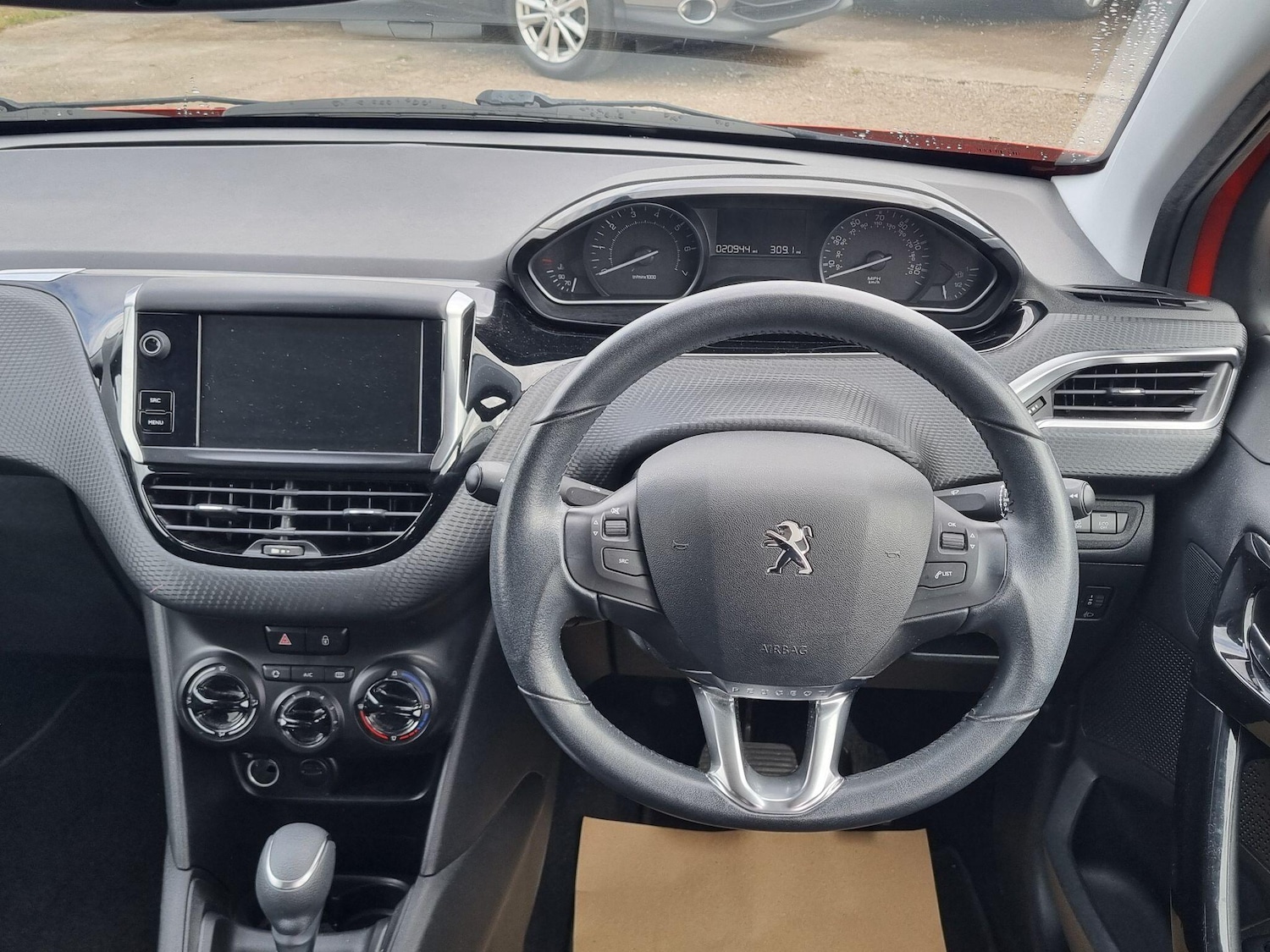 Used Peugeot 208 2025 for sale - 76988898: Photo 4