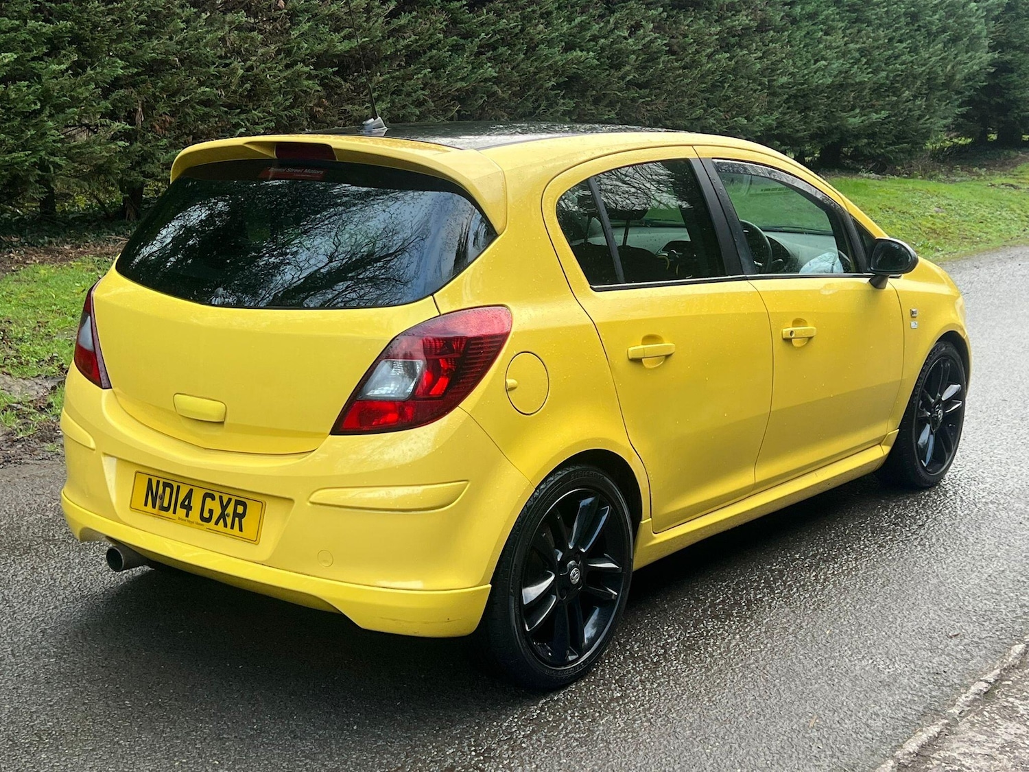 Used Vauxhall Corsa 2014 for sale - 77400740: Photo 2