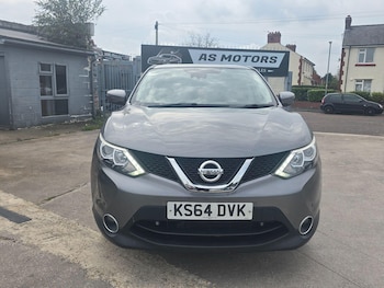 Used Nissan Qashqai 2015 for sale - 76370549: Photo