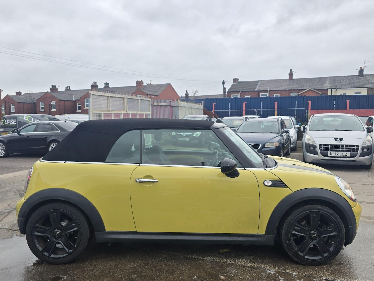 Used MINI Convertible 2010 for sale - 77793490: Photo 8