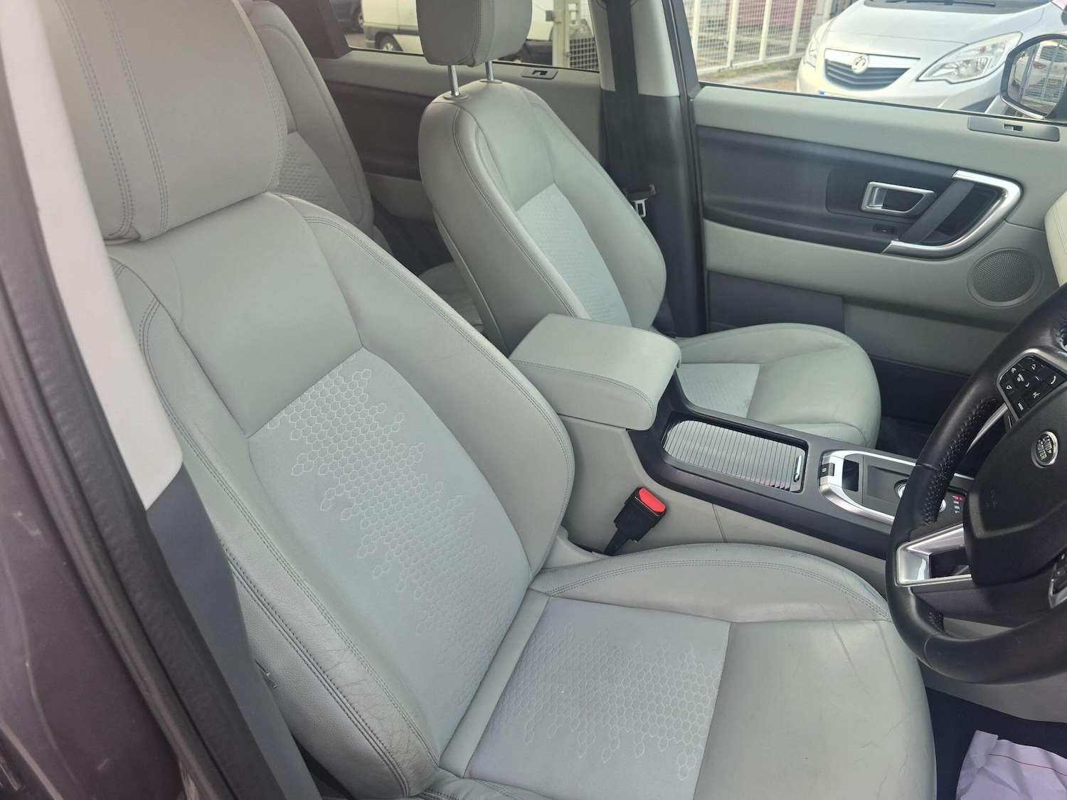 Used Land Rover Discovery Sport 2016 for sale - 77598016: Photo 12