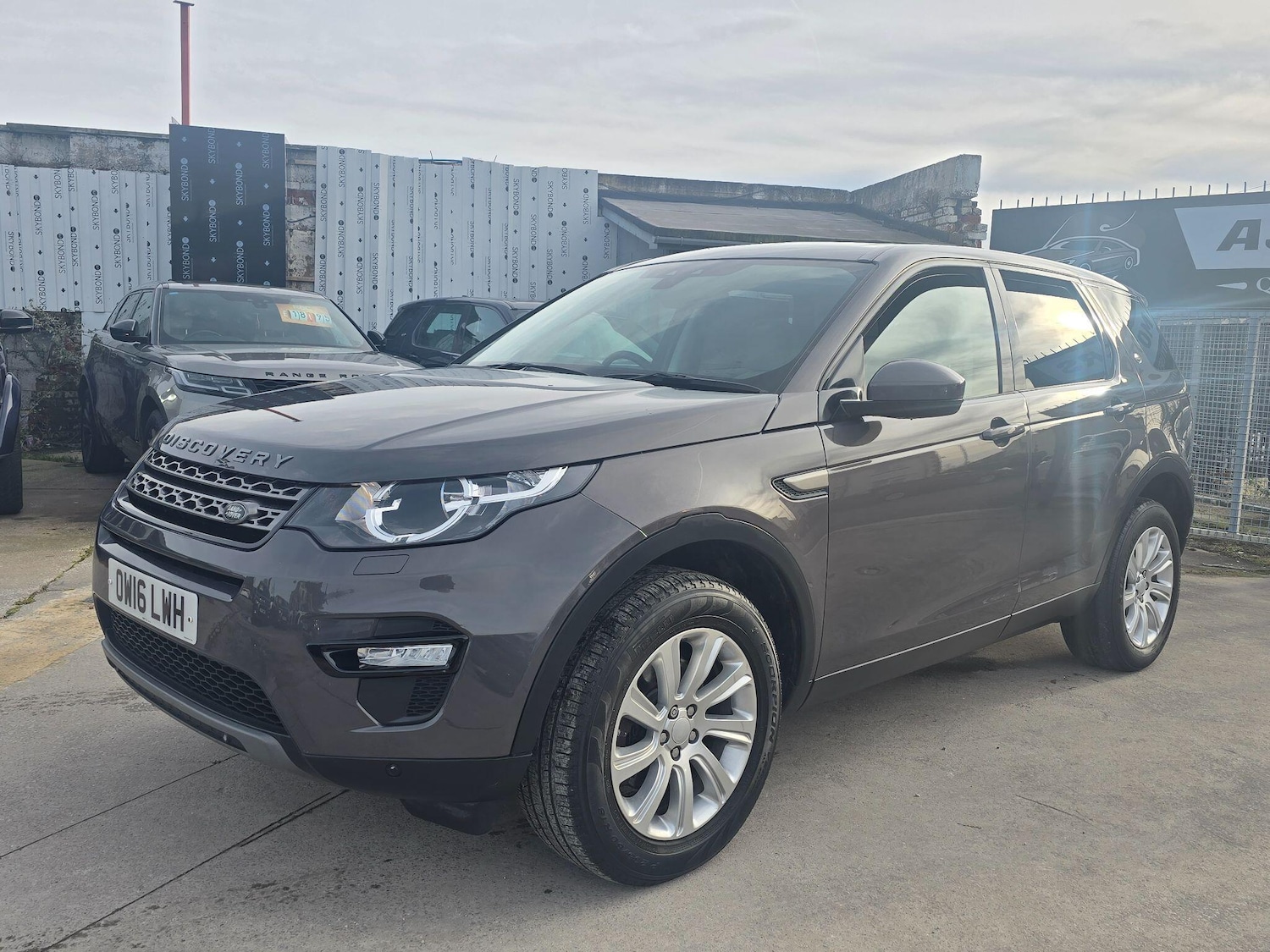 Used Land Rover Discovery Sport 2016 for sale - 77598016: Photo 3