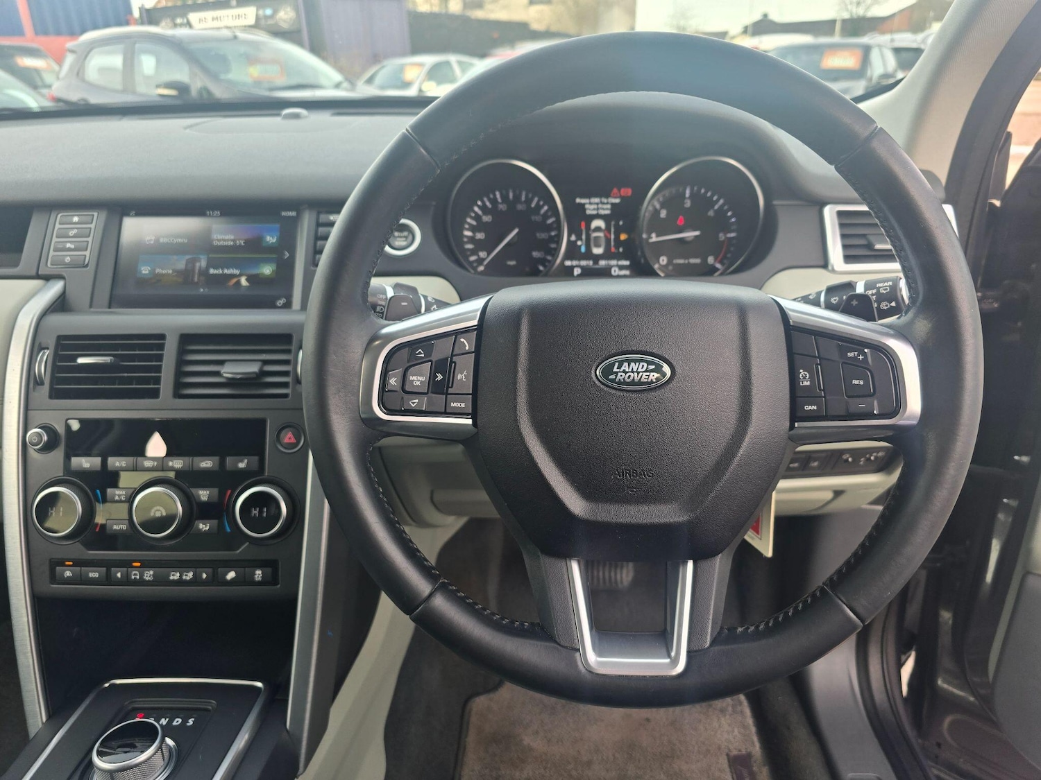 Used Land Rover Discovery Sport 2016 for sale - 77598016: Photo 9