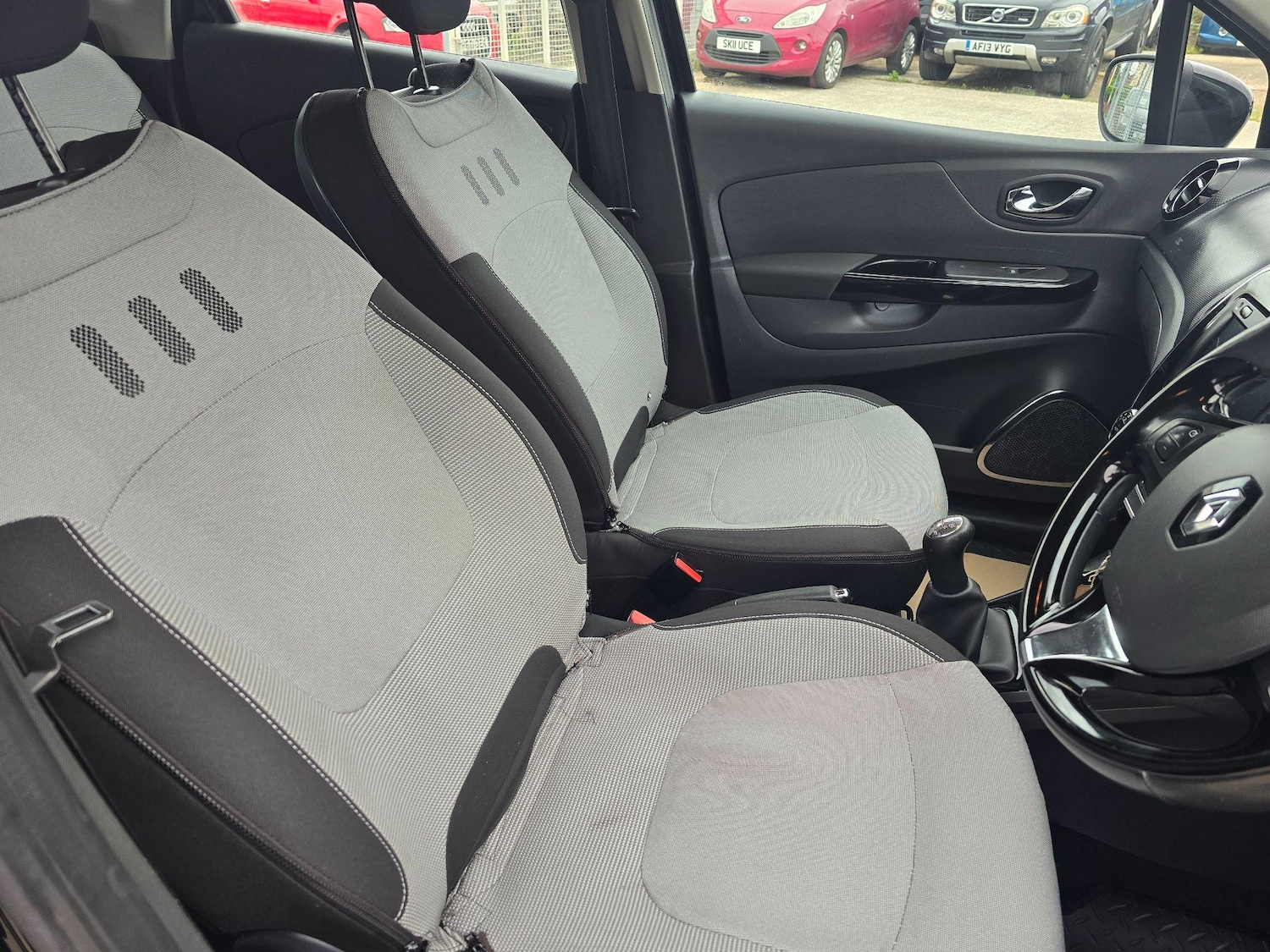 Used Renault Captur 2013 for sale - 76370794: Photo 12
