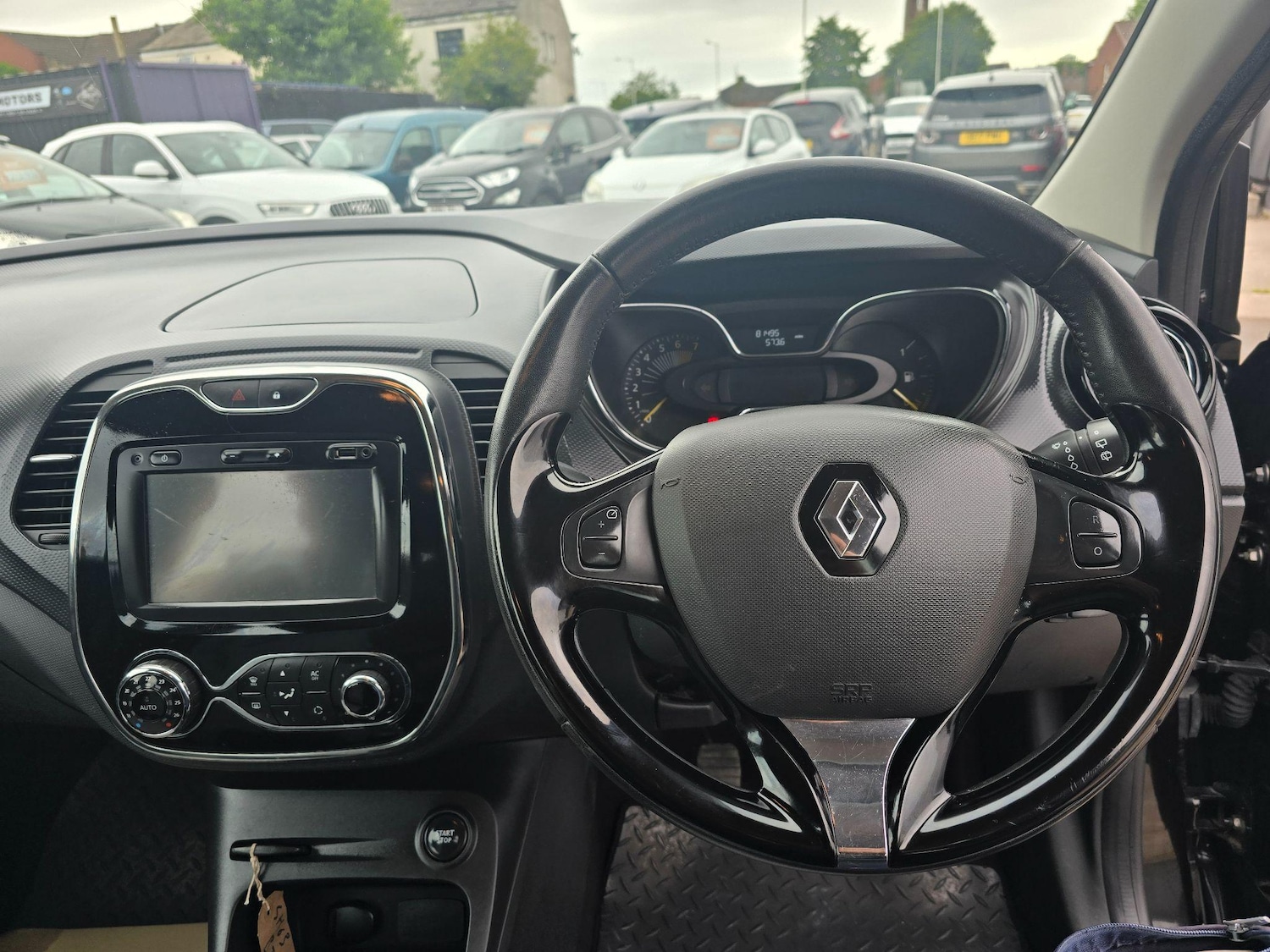 Used Renault Captur 2013 for sale - 76370794: Photo 9