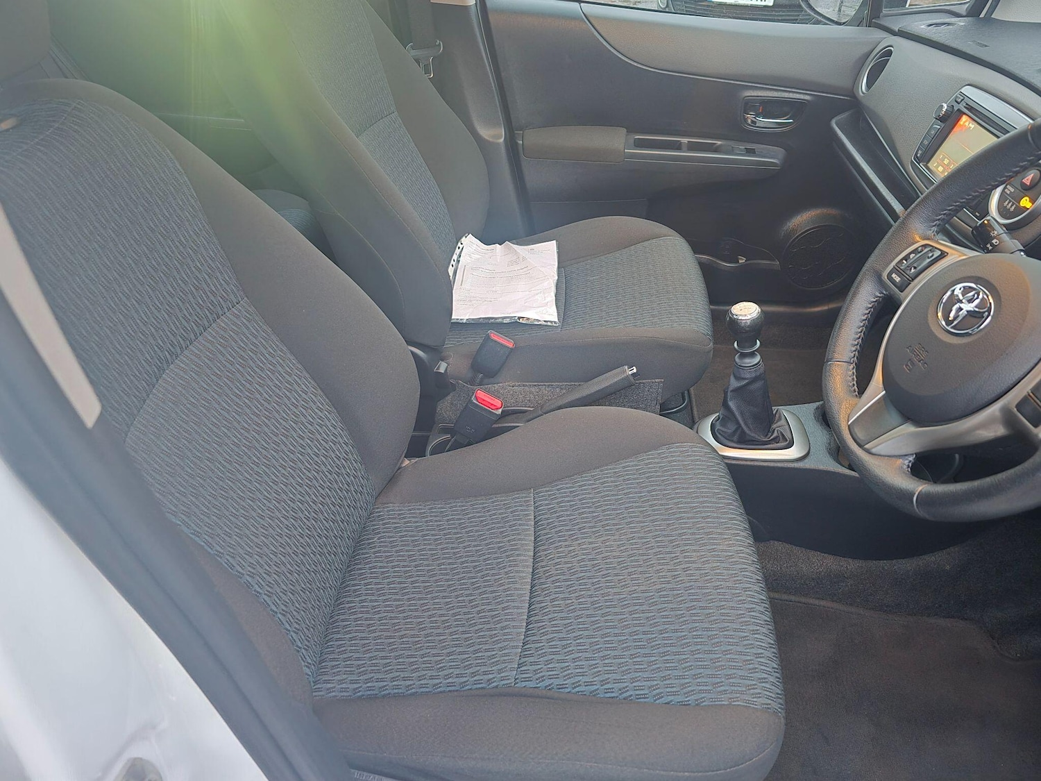 Used Toyota Yaris 2012 for sale - 77057384: Photo 12