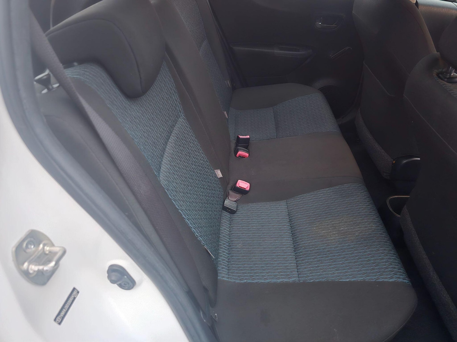 Used Toyota Yaris 2012 for sale - 77057384: Photo 13