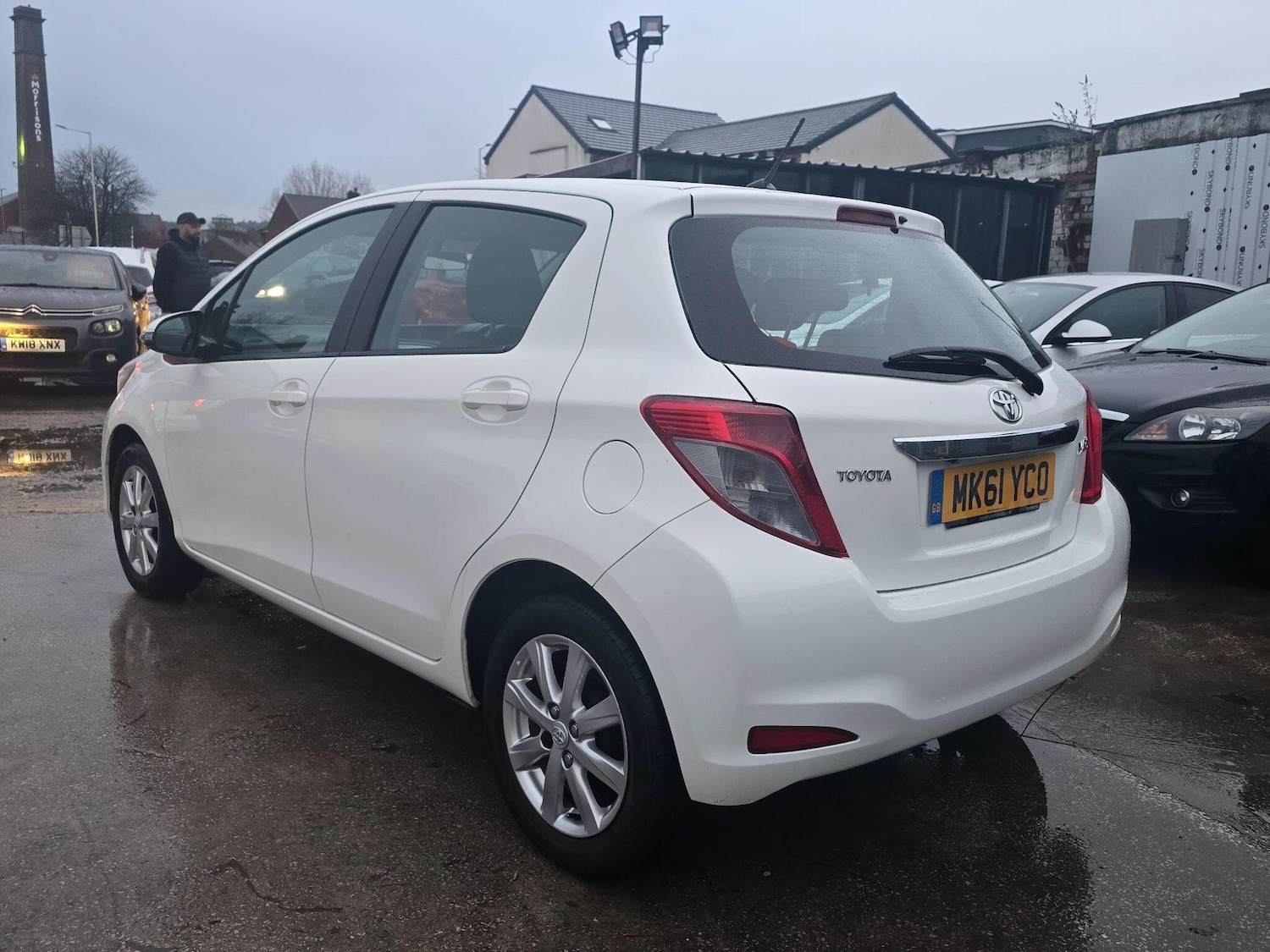 Used Toyota Yaris 2012 for sale - 77057384: Photo 5