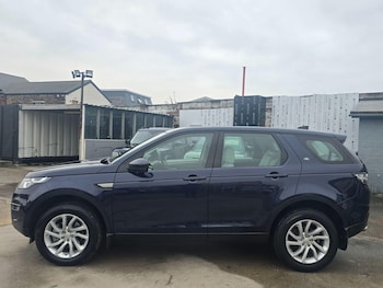 Used Land Rover Discovery Sport 2017 for sale - 77625339: Photo