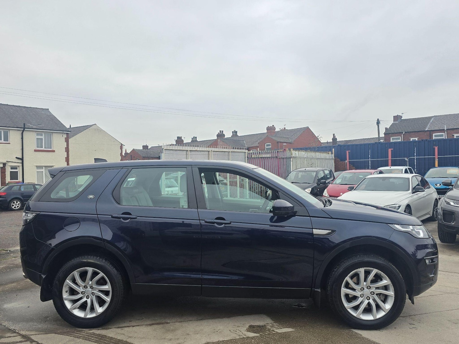 Used Land Rover Discovery Sport 2017 for sale - 77625339: Photo 8