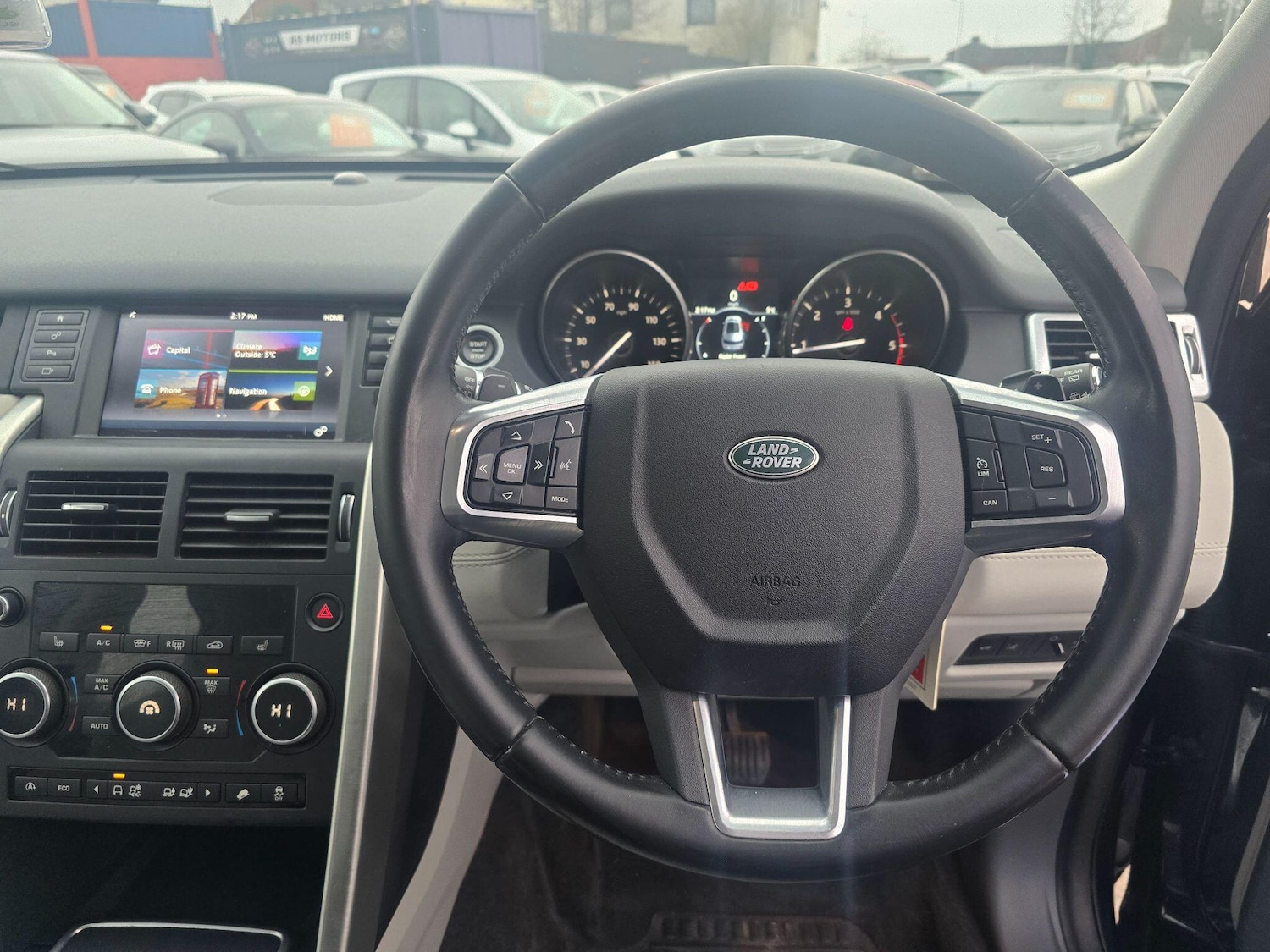 Used Land Rover Discovery Sport 2017 for sale - 77625339: Photo 9