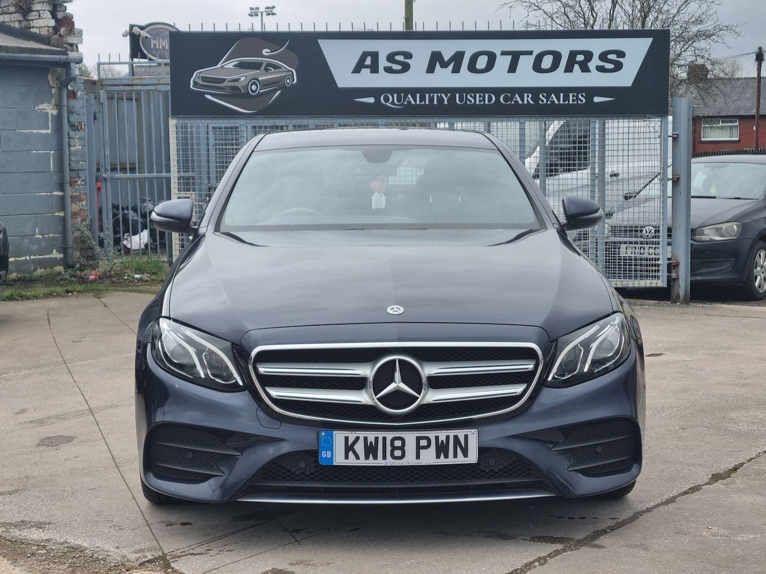 Used Mercedes-Benz E Class 2018 for sale - 78072164: Photo 2