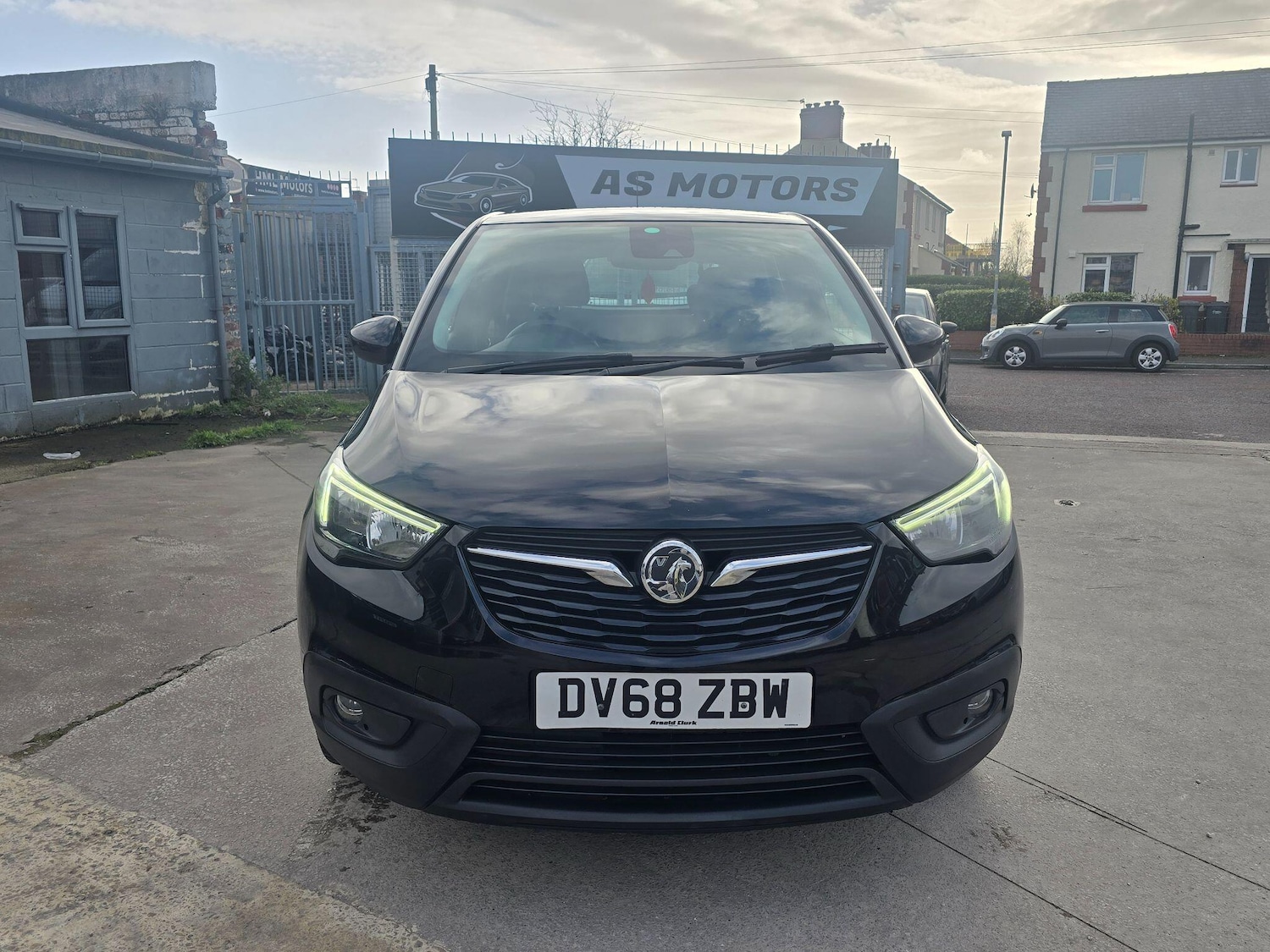 Used Vauxhall Crossland X 2018 for sale - 78058823: Photo 2