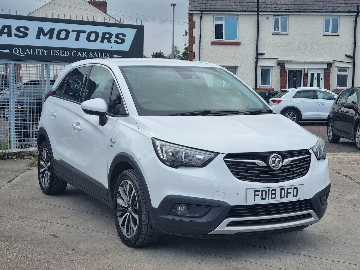 Used Vauxhall Crossland X 2018 for sale - 76371675: Photo 1