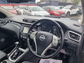 Used Nissan Qashqai 2015 for sale - 78797086: Photo
