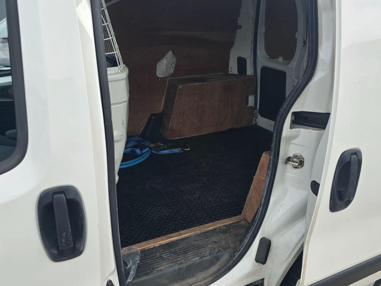 Used Peugeot Bipper 2013 for sale - 76371543: Photo 9