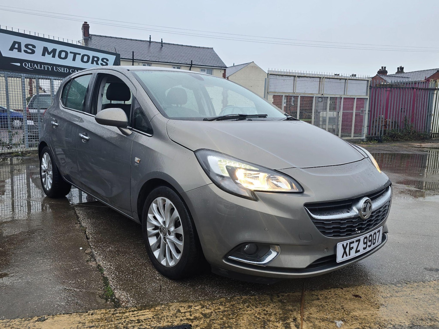Used Vauxhall Corsa for sale - 76824123: Photo 1