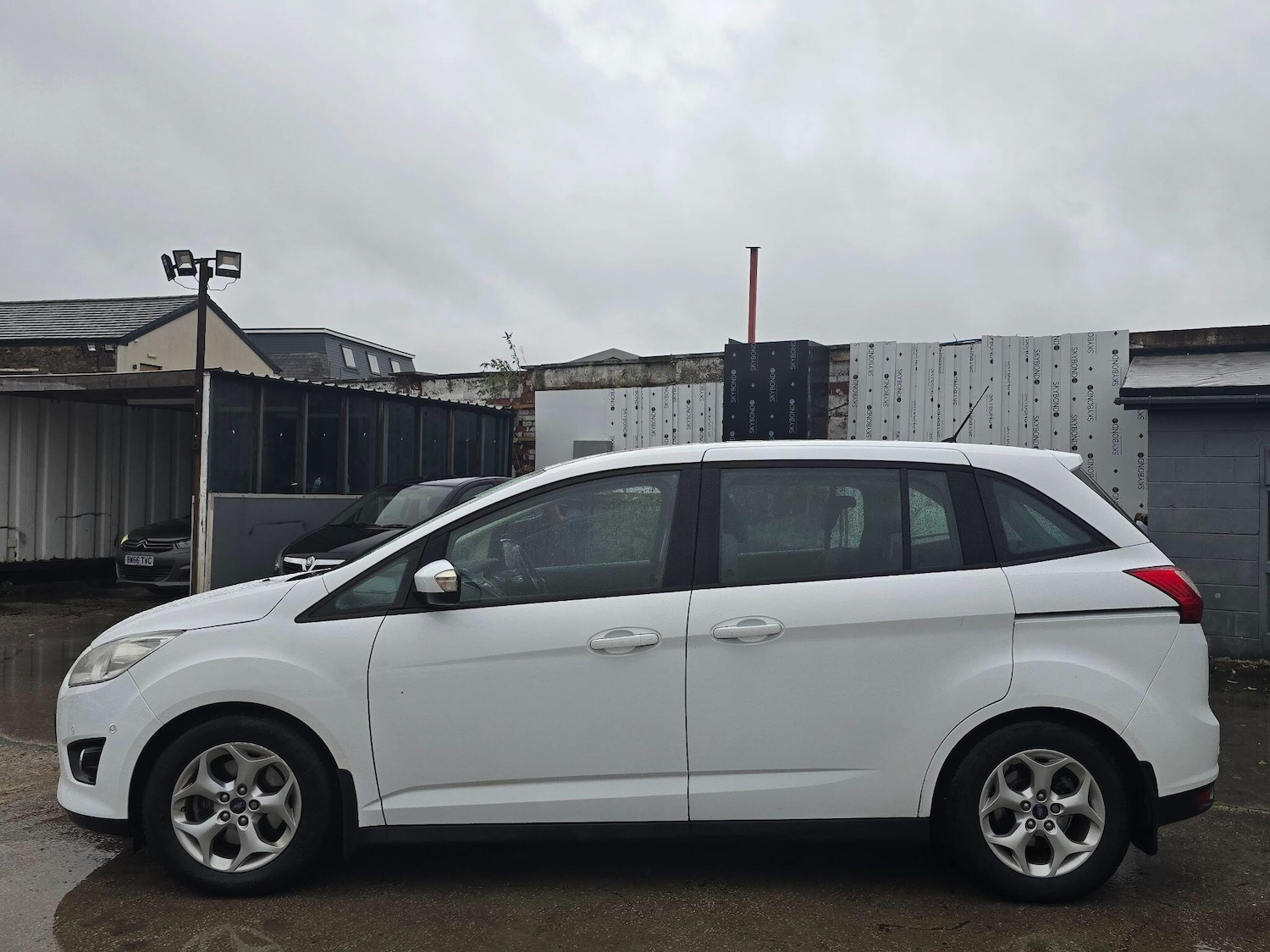 Used Ford Grand C-Max 2013 for sale - 77455223: Photo 4