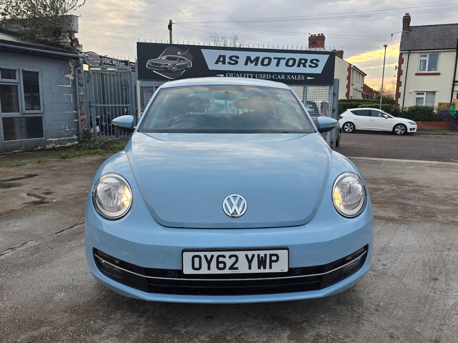 Used Volkswagen Beetle 2012 for sale - 76657680: Photo 2