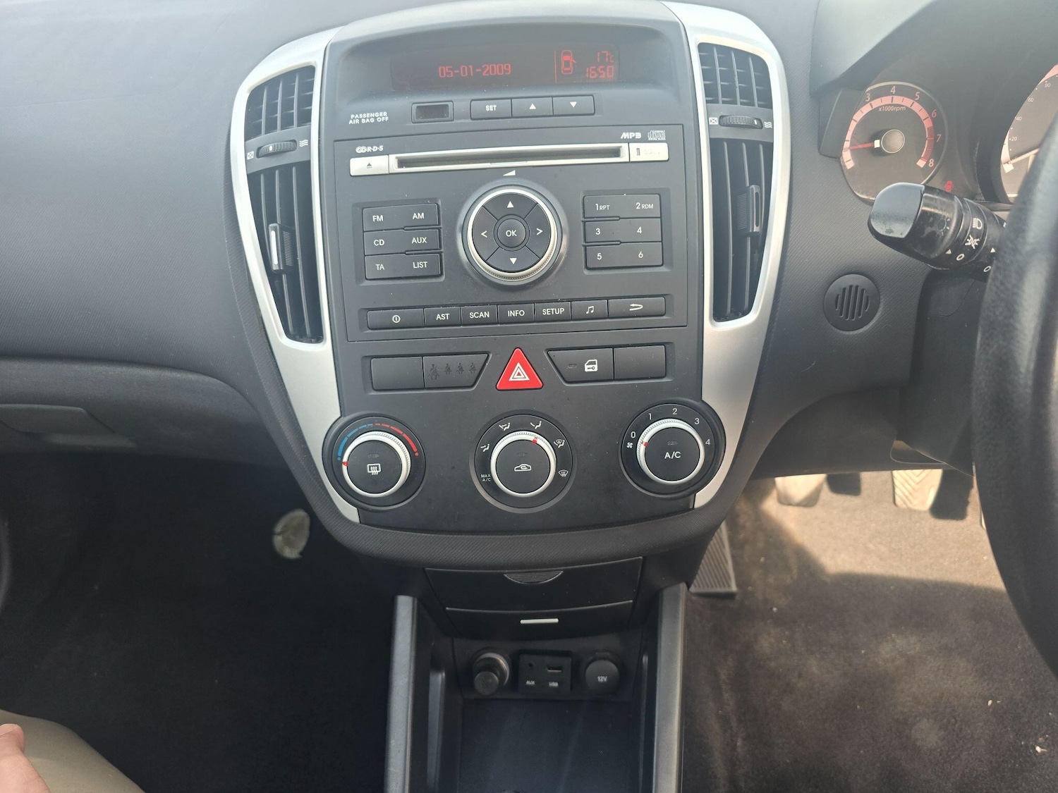 Used Kia Ceed 2011 for sale - 77958015: Photo 11